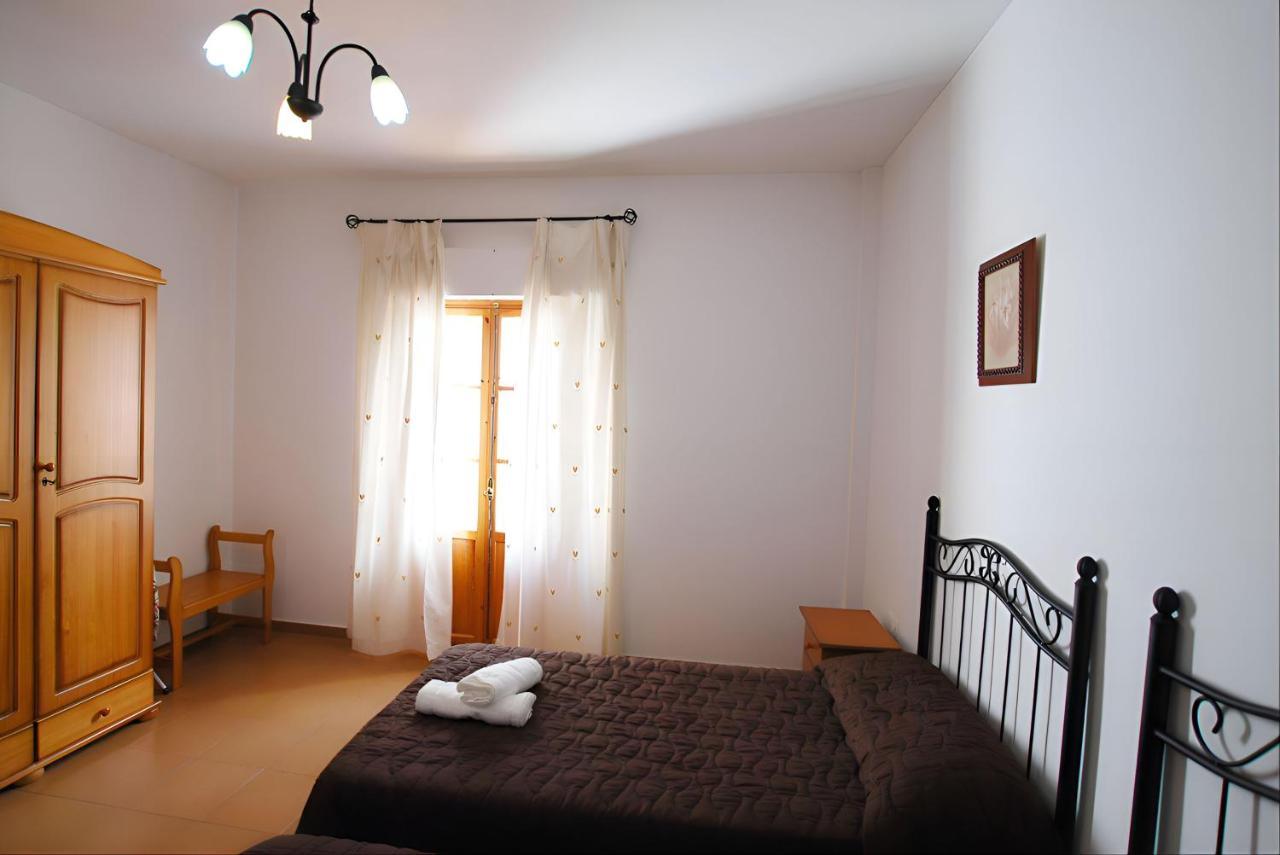 Apartamentos Garaje & Aire & Wifi & Solo Familias Y Parejas Конил-де-ла-Фронтера Екстериор снимка